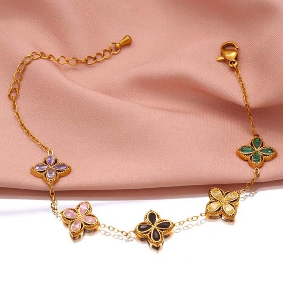 Gold Plated Stainless Steel Multi-Color Clover Bracelet - Picture 2 of 3